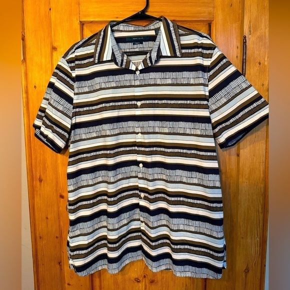 Perry Ellis Funky Fun Striped Short Sleeve Button Down - Like New - Picture 1 of 6